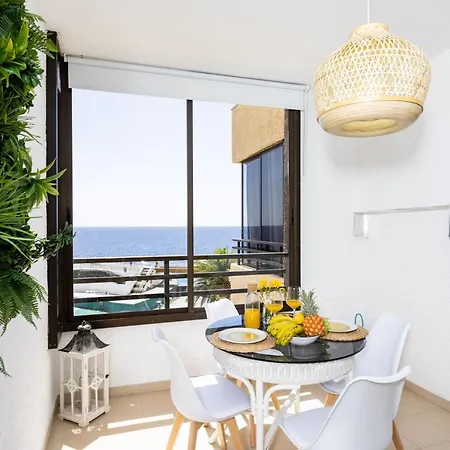 Home2book Stunning View